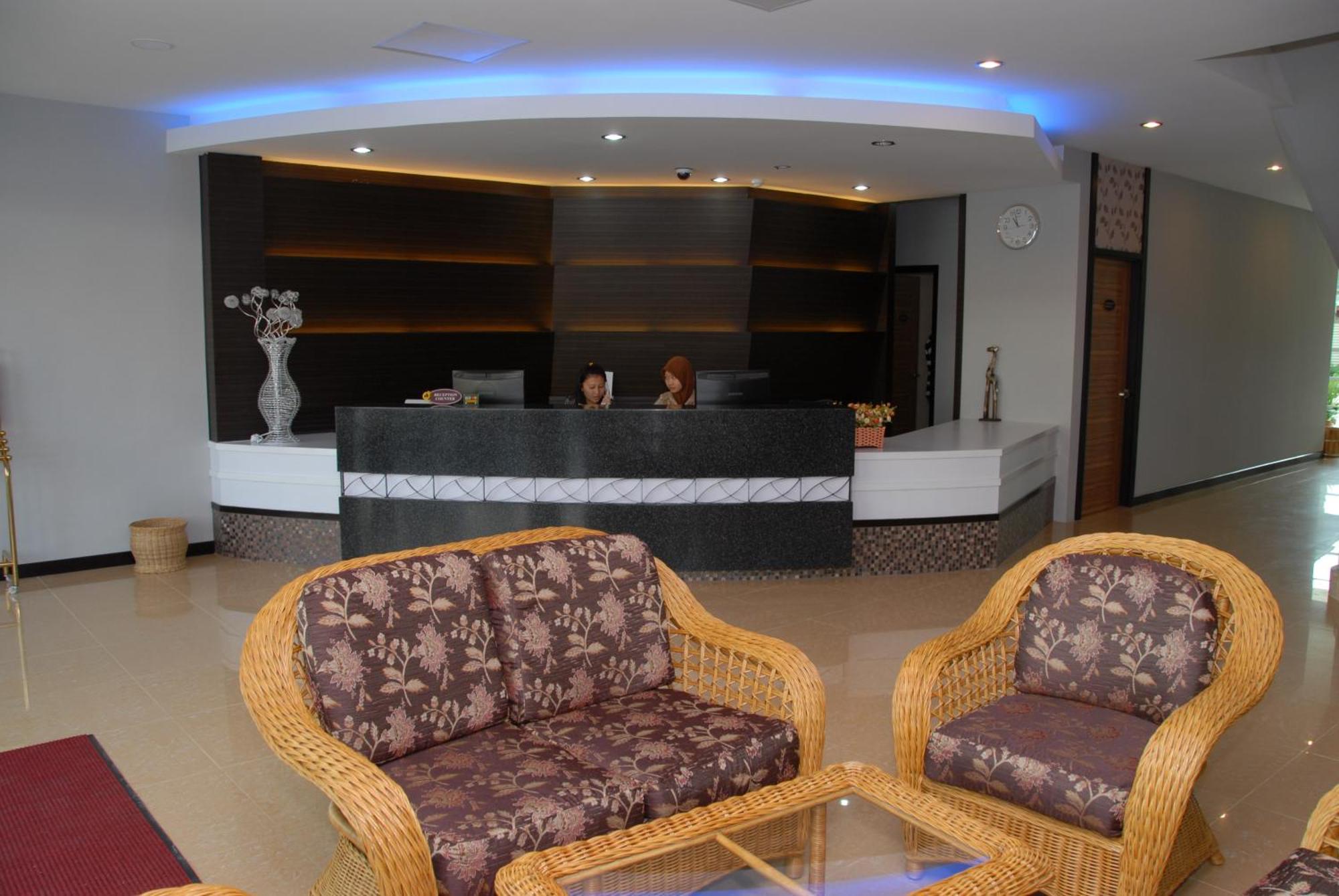 Queen Hotel Keningau Екстер'єр фото